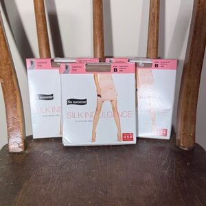 No Nonsense Silk Indulgence Control Top Pantyhose Beige Mist B (3 pair)